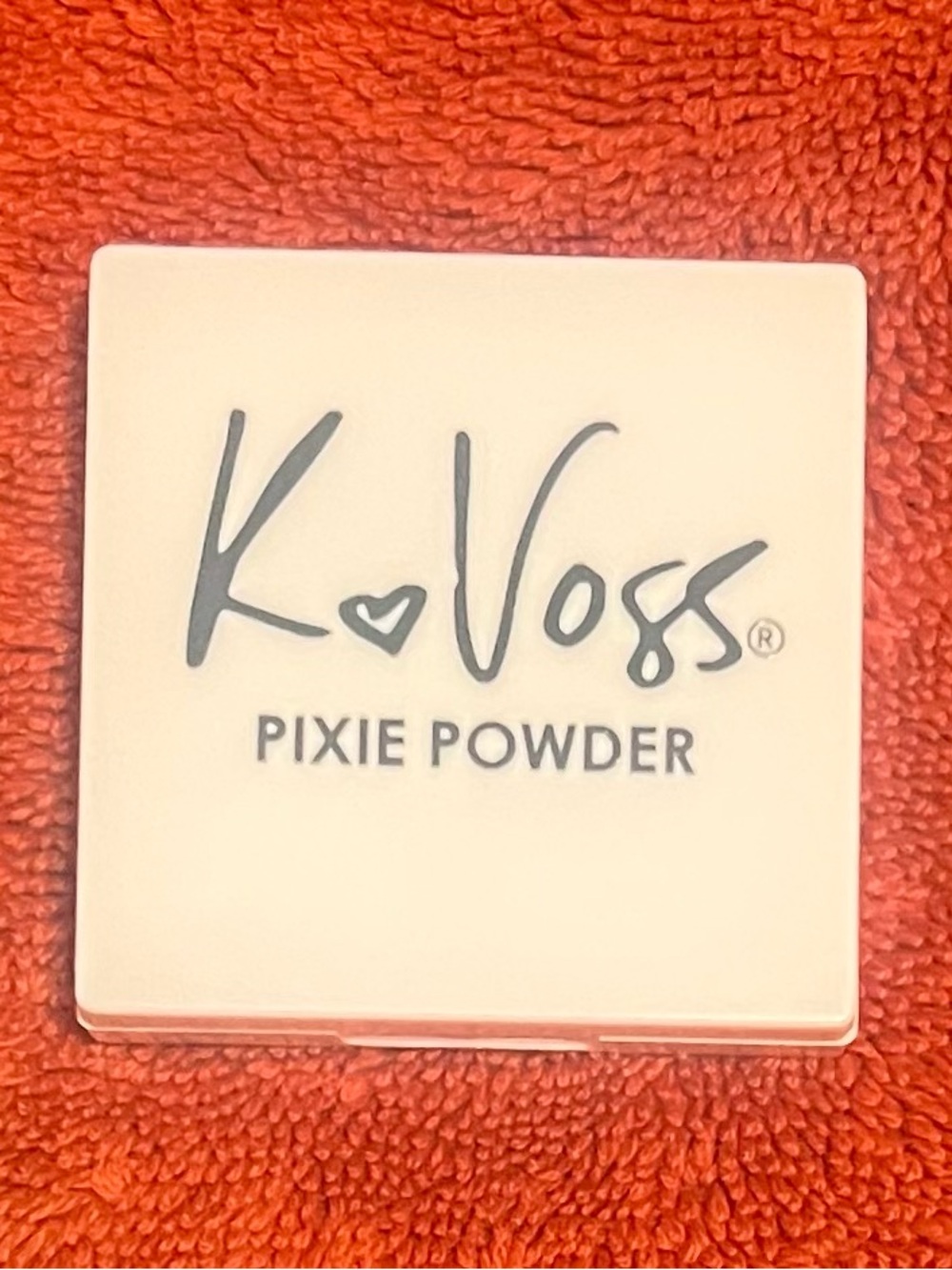 K. Voss Pixie Pressed Setting Powder - Murray Hill Travel size 2.5g
